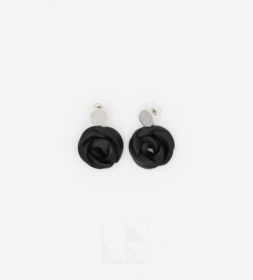 Floral Noir Earrings 01